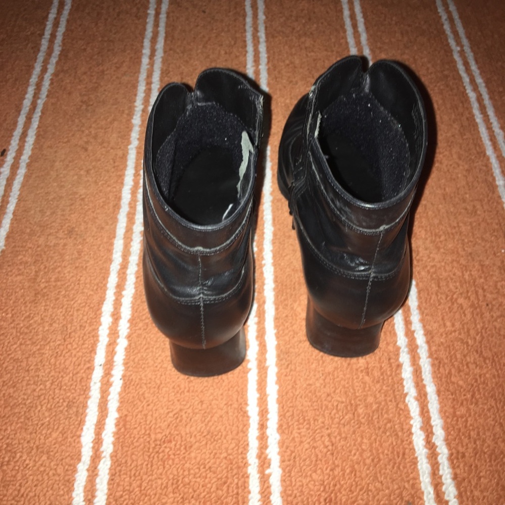 Black boots - Picture 4 of 5